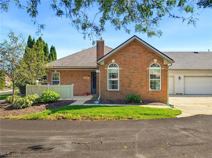 4286 Hunters Chase Lane, Wooster, OH 44691 - #2