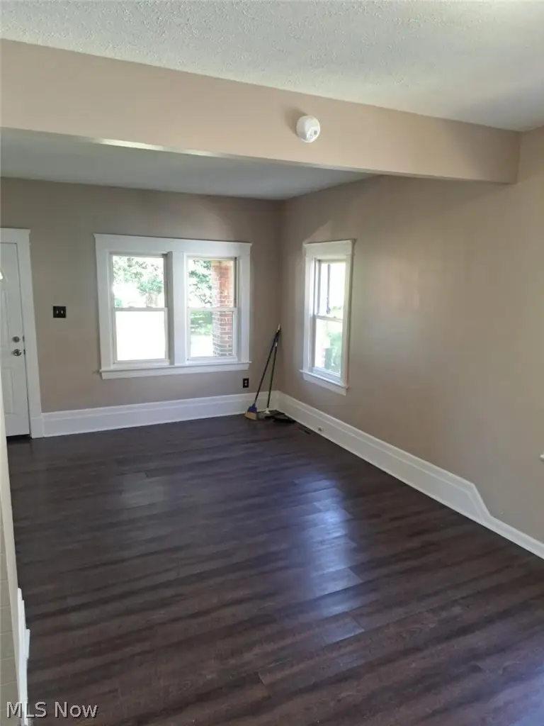 19606 Kewanee Avenue, Cleveland, OH 44119 - #2