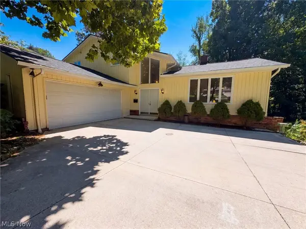 33170 Ledge Hill Drive, Solon, OH 44139