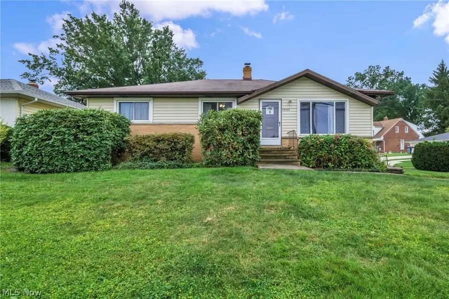 24560 Stephen Avenue, Euclid, OH 44123 - #2