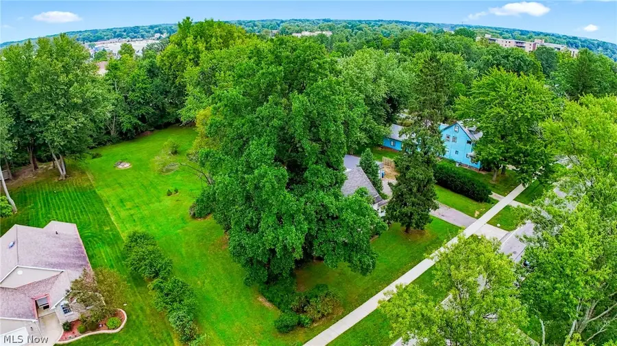 24958 Kennedy Ridge Road, North Olmsted, OH 44070 - #2