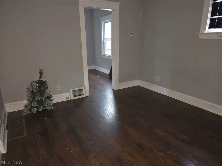 2931 E 121st Street, Cleveland, OH 44120 - #3