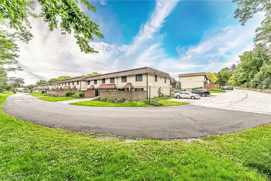 9956 Johnnycake Ridge Road #E15, Concord, OH 44077 - #3
