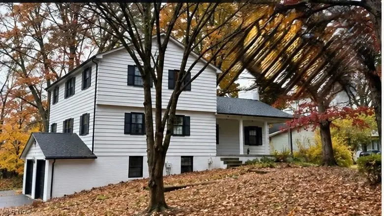 659 Howland Wilson Ne Road, Howland, OH 44484 - #1