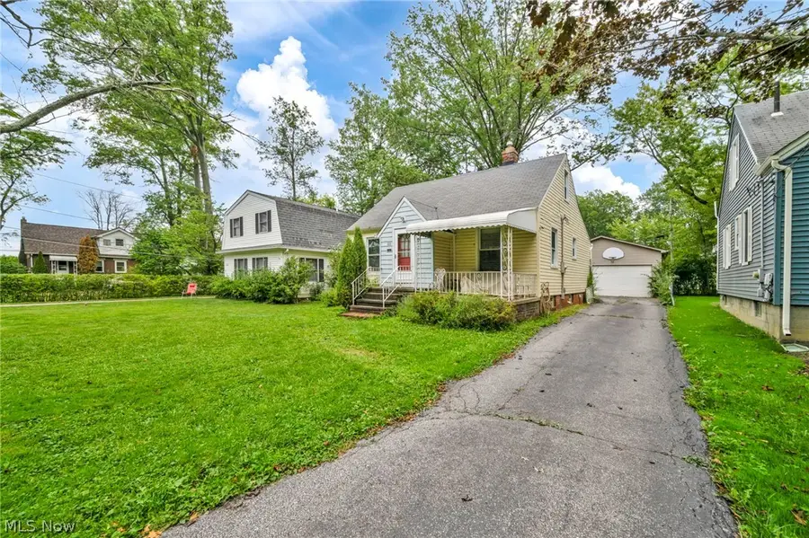 111 Forest Hill Drive, Avon Lake, OH 44012 - #2