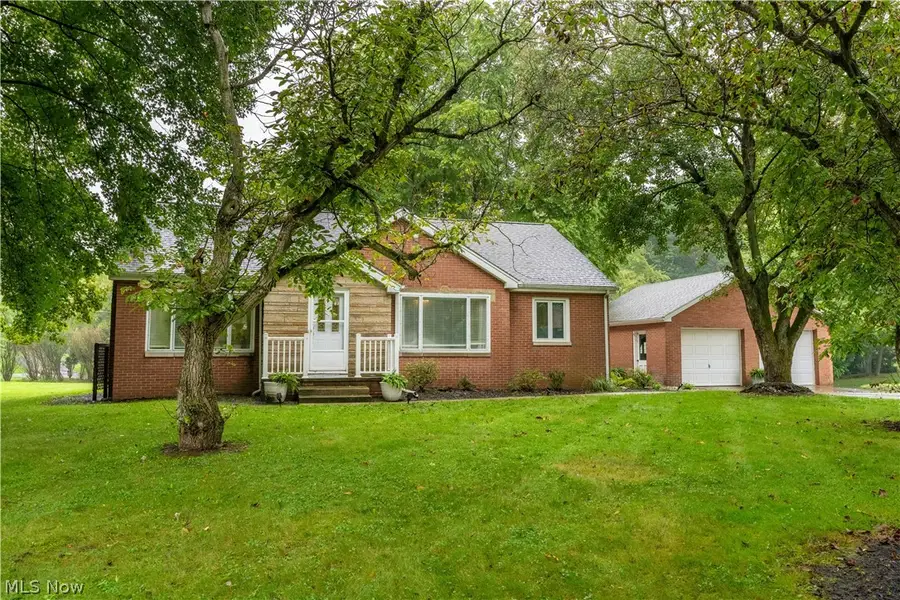 5815 Glyn Nw Drive, North Canton, OH 44720 - #2