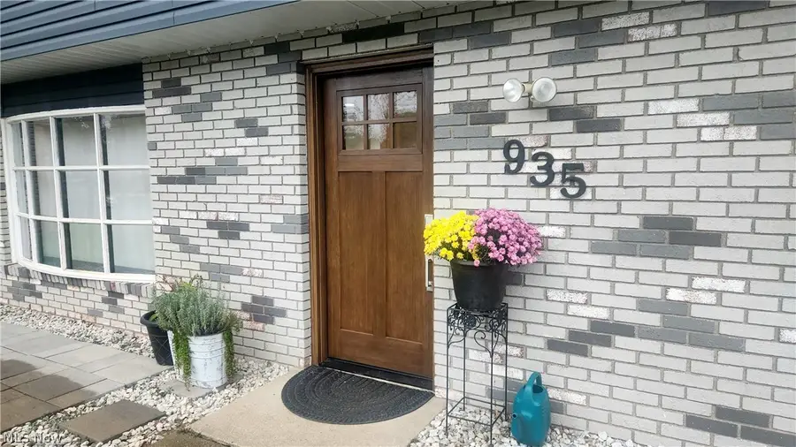 935 Chelsea Drive, Dover, OH 44622 - #3