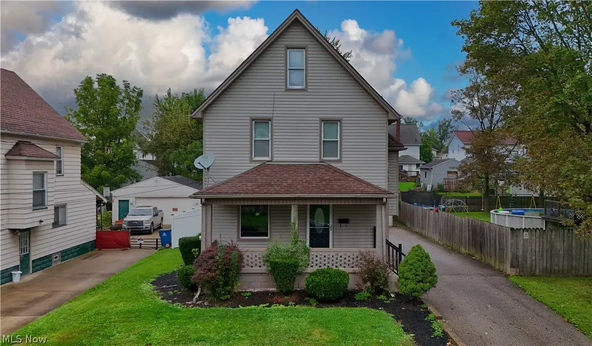326 E Wilson Avenue, Girard, OH 44420 - #1