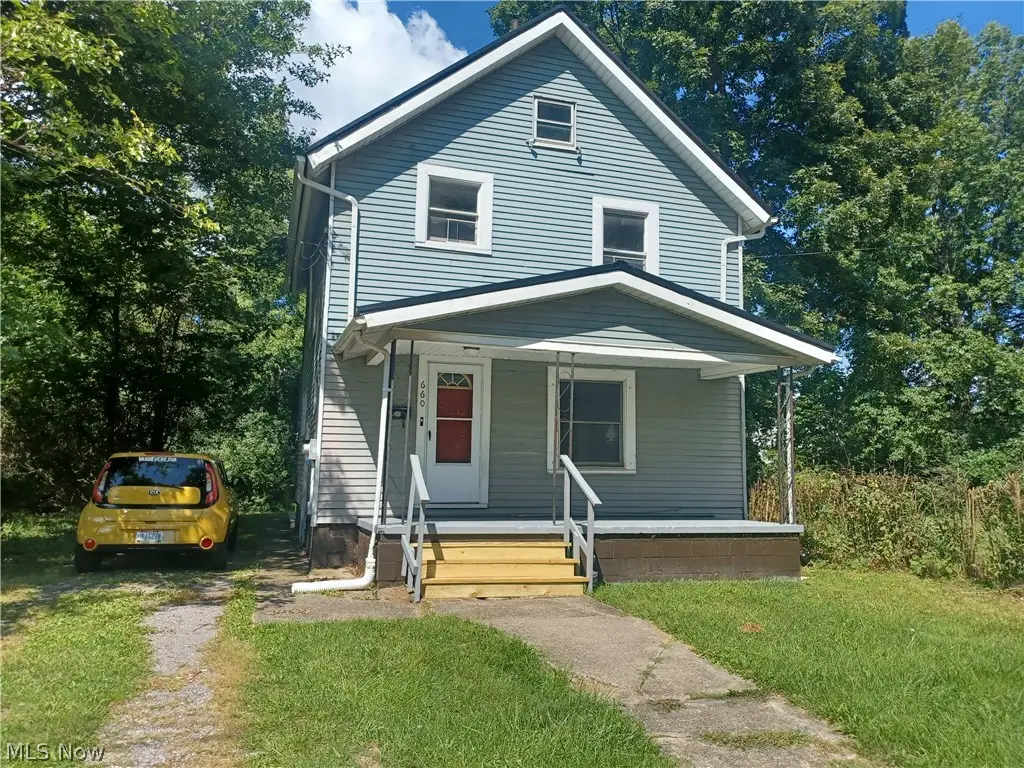 660 4th Sw Street, Warren, OH 44483 - #1
