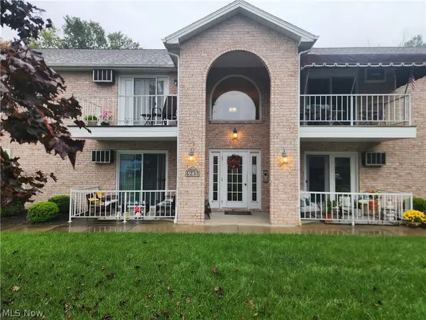 945 Auburn Hills Drive #1, Boardman, OH 44512