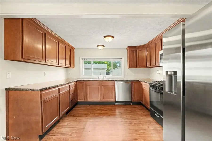 33 N Poplar Street, Jefferson, OH 44047 - #3