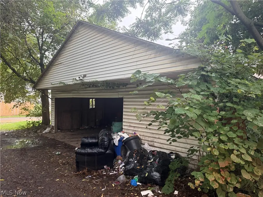 824 Fulton Nw Road, Canton, OH 44703 - #3