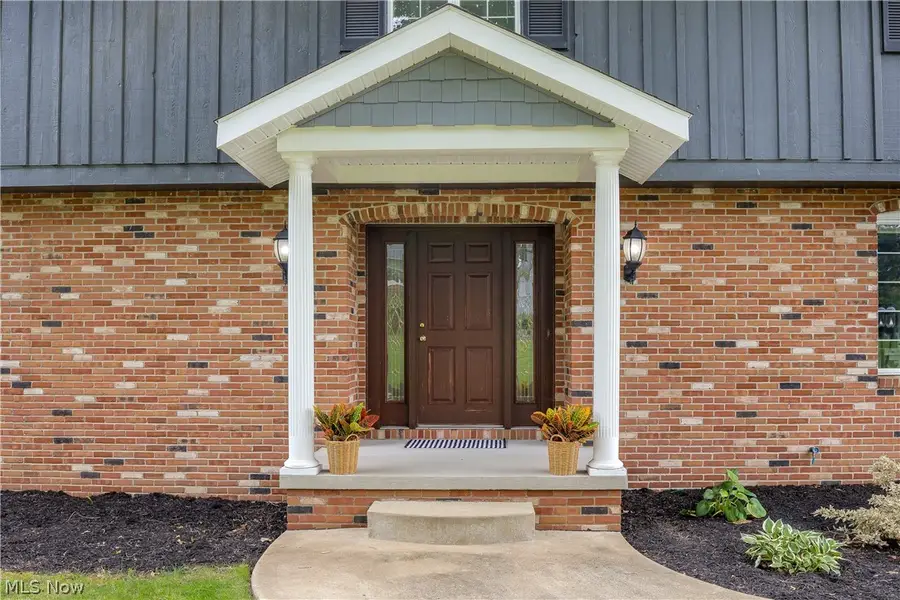 1424 Stonington Nw Road, North Canton, OH 44720 - #2