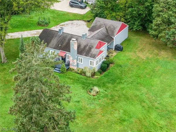884 Monmouth Drive, Akron, OH 44313