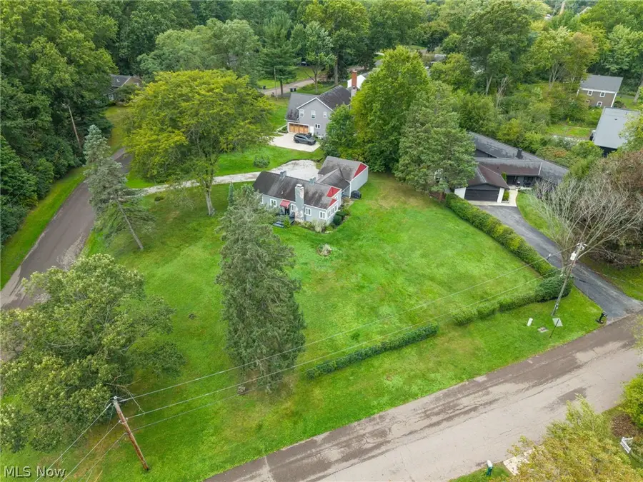 884 Monmouth Drive, Akron, OH 44313 - #3