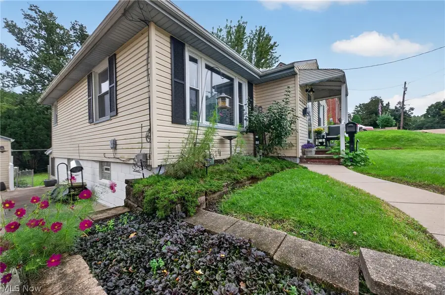 757 Saint Clair Avenue, Barberton, OH 44203 - #3