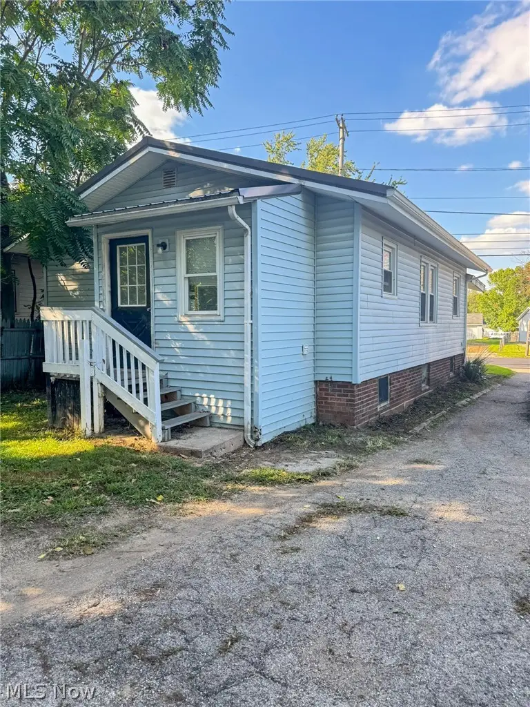 811 Cleveland Avenue, Ashland, OH 44805 - #3