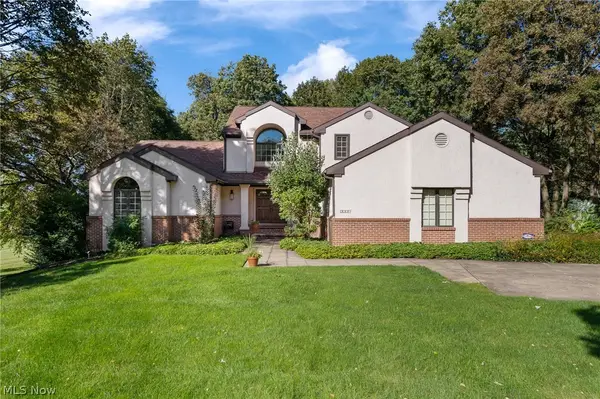 7725 Hearthstone Nw Avenue, North Canton, OH 44720
