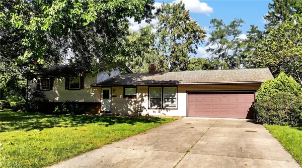 7686 Roselawn Drive, Mentor, OH 44060