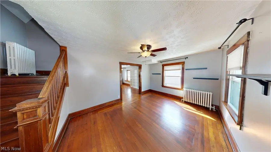 215 E Friend E Street, Columbiana, OH 44408 - #3