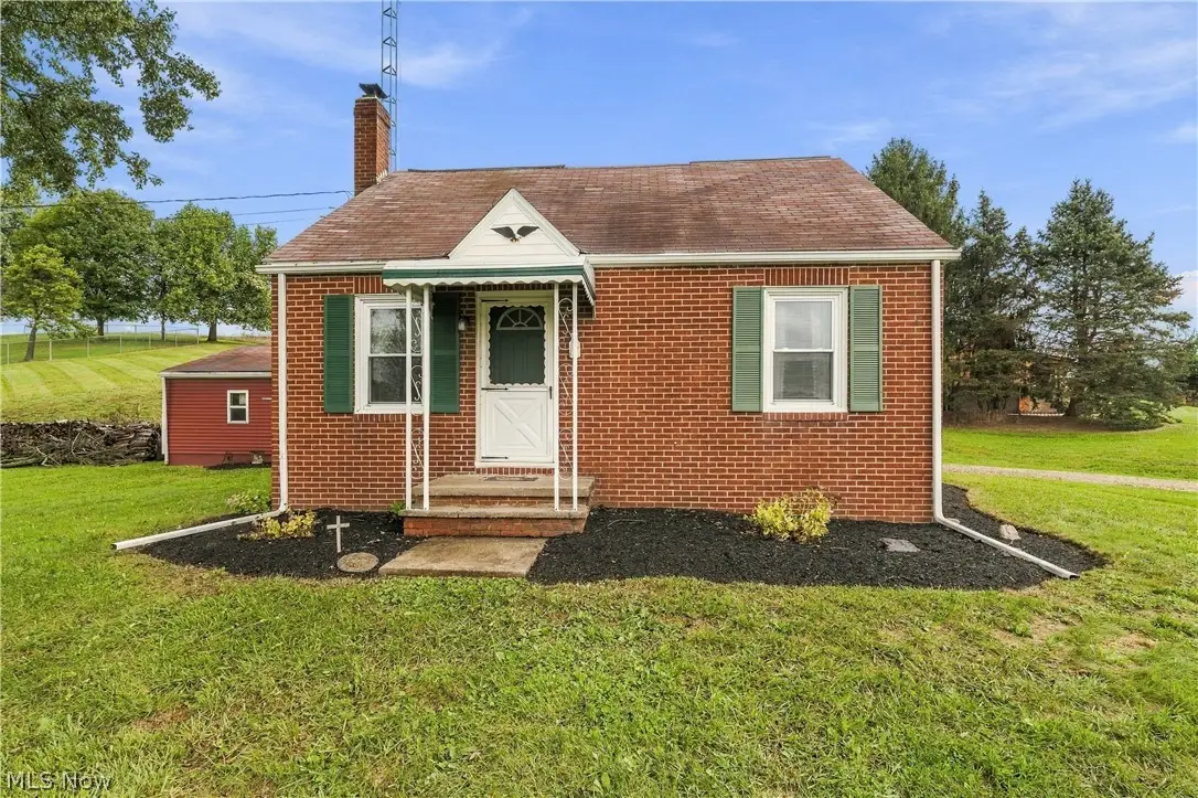 5207 Manchester Sw Avenue, Navarre, OH 44662 - #1
