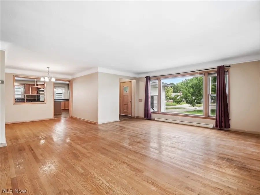 4810 Fairlawn Road, Lyndhurst, OH 44124 - #2