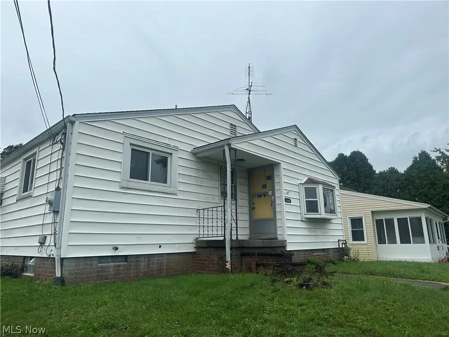 4244 Paumier Avenue, Louisville, OH 44641 - #2