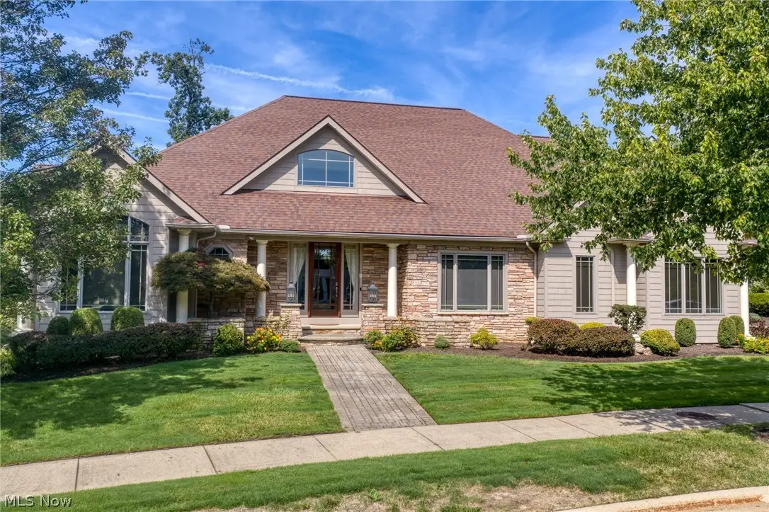 282 W Edinburgh Drive, Highland Heights, OH 44143 - #1