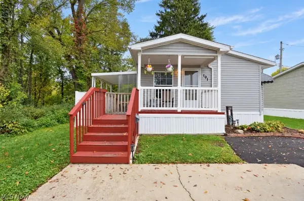 6835 Richmond Road #101, Solon, OH 44139