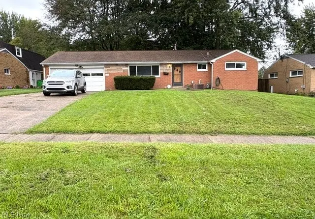 121 Florence Avenue, Alliance, OH 44601 - #1
