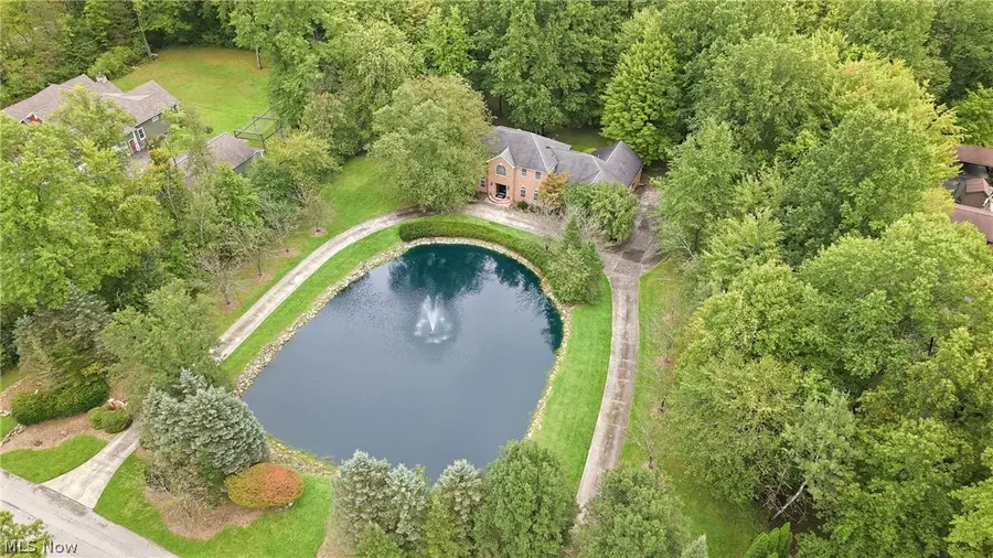 2412 East Pointe Se Drive, Warren, OH 44484 - #2