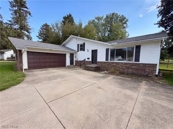 1065 Easton Drive, Akron, OH 44310