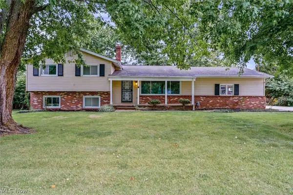 42650 Adelbert Street, Elyria, OH 44035