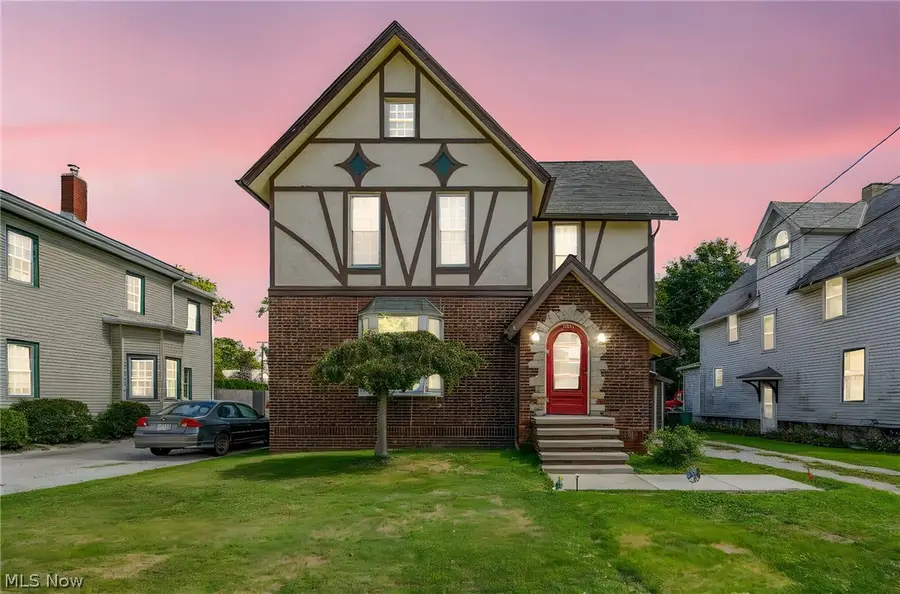 165 S Eagle Street, Geneva, OH 44041 - #2