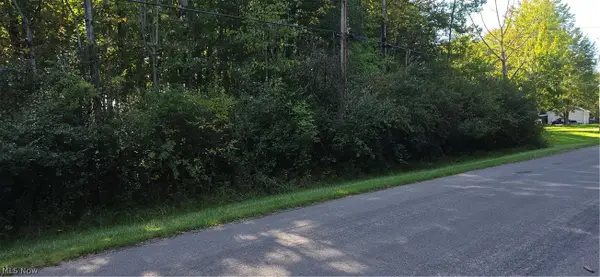 1677 & 1678 Sugar Creek Drive, Roaming Shores, OH 44084