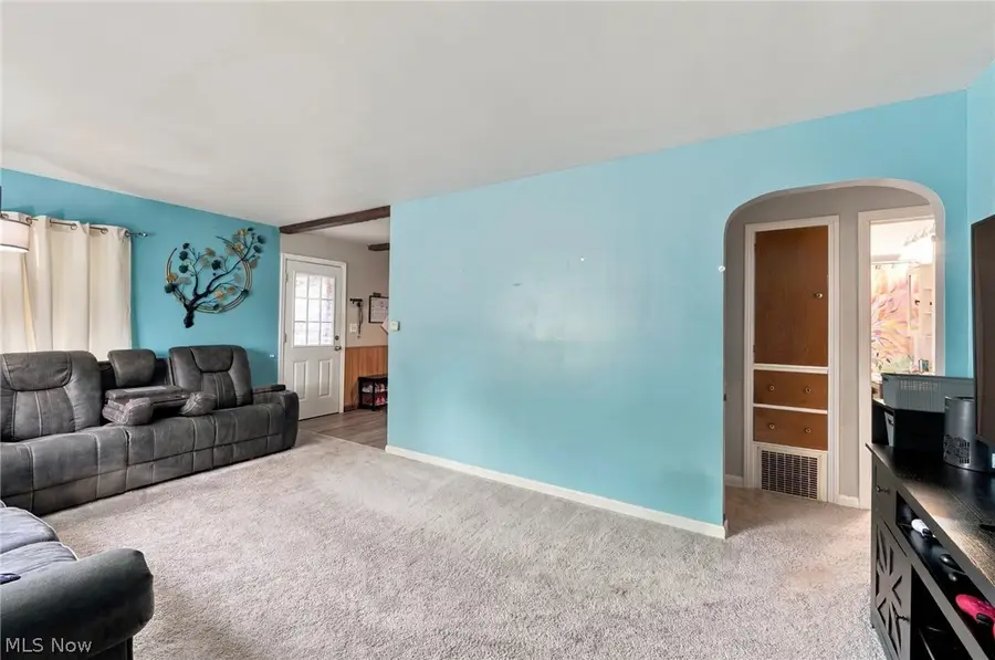 540 Roosevelt Avenue, Cuyahoga Falls, OH 44221 - #3