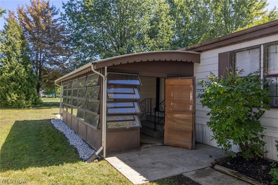 8 Dogwood Lane, Olmsted, OH 44138 - #3