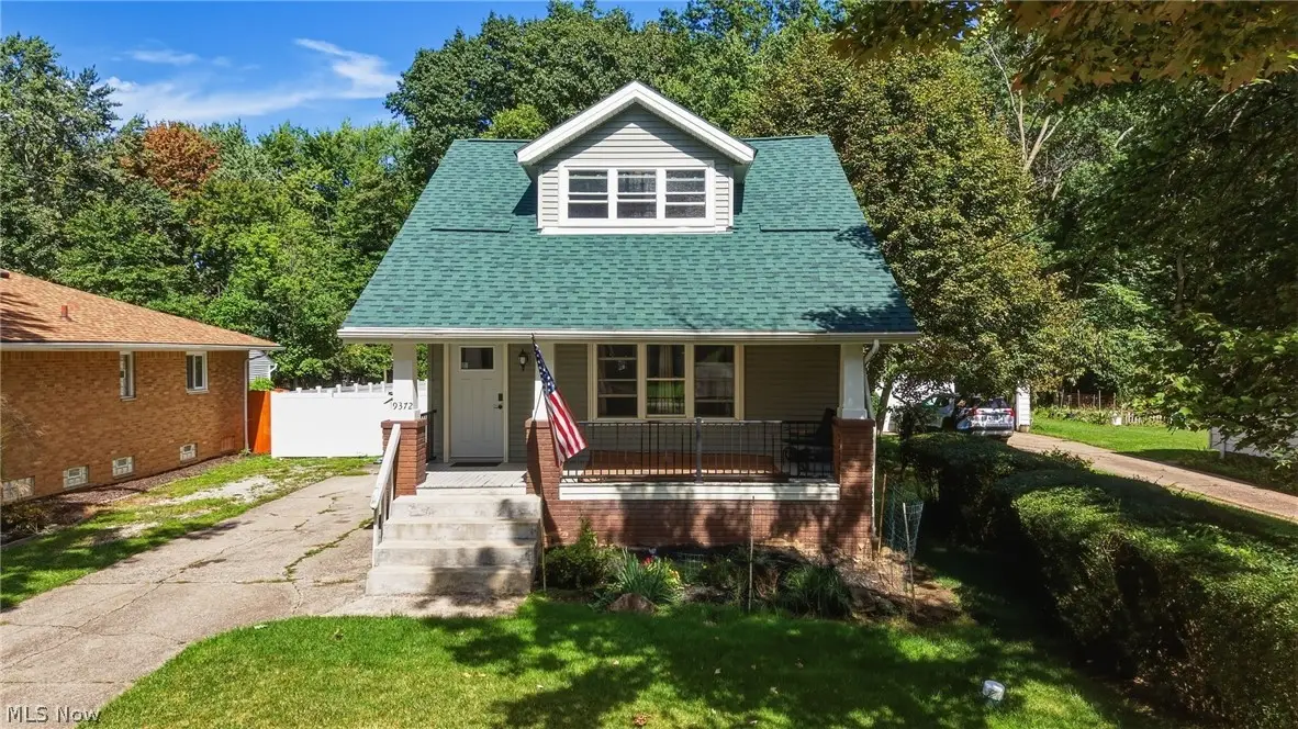9372 Stonington Road, Parma Heights, OH 44130 - #1