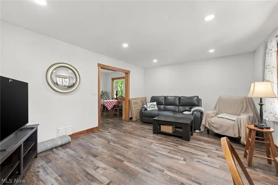 9372 Stonington Road, Parma Heights, OH 44130 - #3