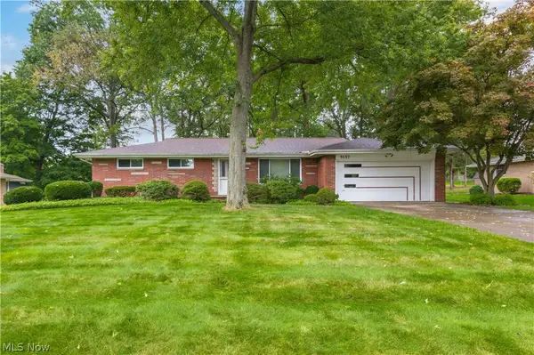 5157 Evergreen Drive, North Olmsted, OH 44070