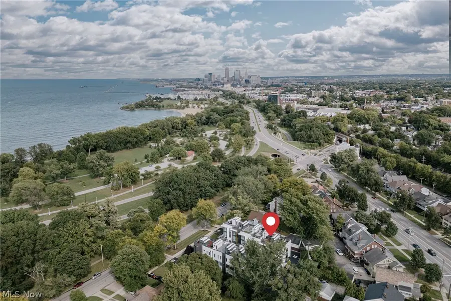 9515 Lake Avenue, Cleveland, OH 44102 - #3