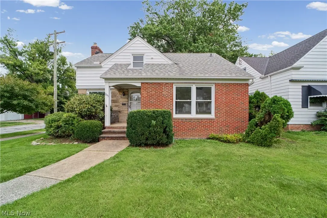 1293 Avondale Road, South Euclid, OH 44121 - #1