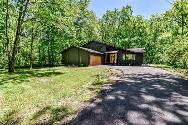 19121 Brewster Road, Aurora, OH 44202