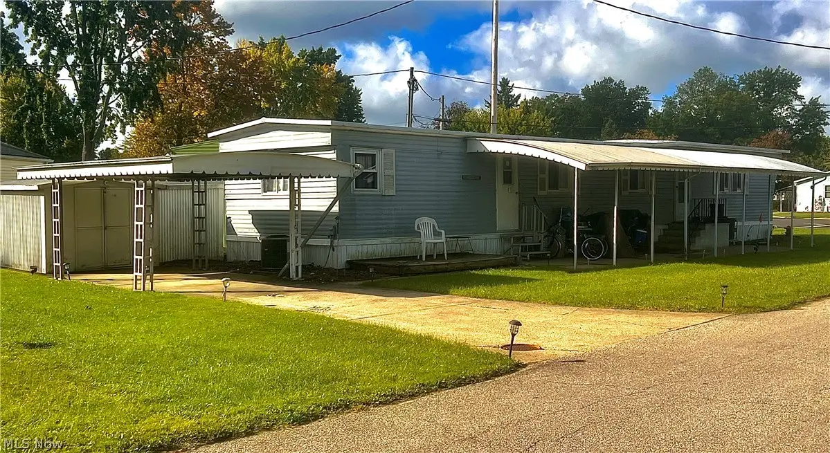 17 Ash Drive, Olmsted, OH 44138 - #1