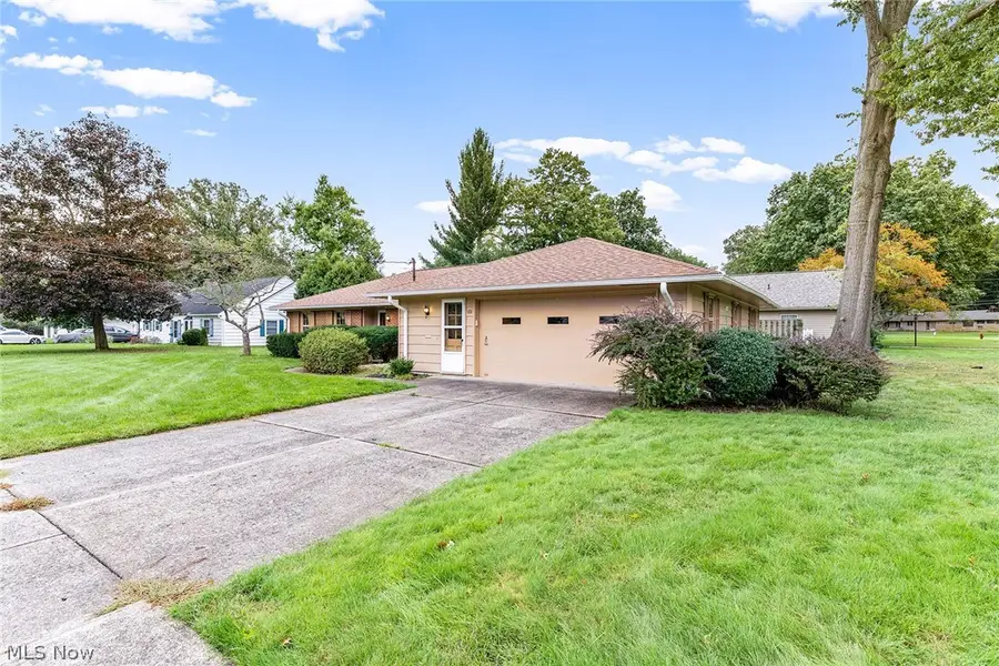 101 Manning Drive, Berea, OH 44017 - #2