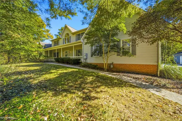 10893 Lakebrook Drive, Kirtland, OH 44094