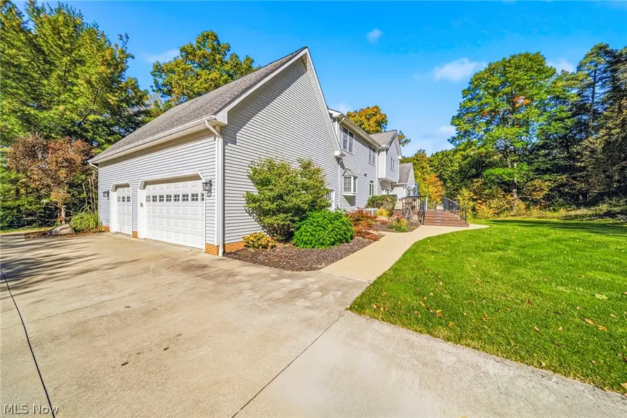 10893 Lakebrook Drive, Kirtland, OH 44094 - #3