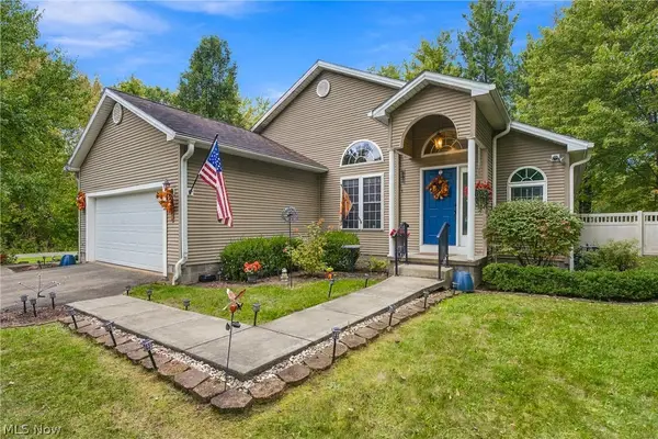 2445 Plum Creek Drive, Roaming Shores, OH 44084
