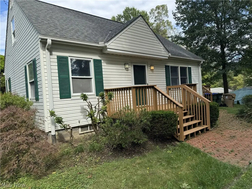 1505 Oneida Avenue, Cuyahoga Falls, OH 44221 - #1
