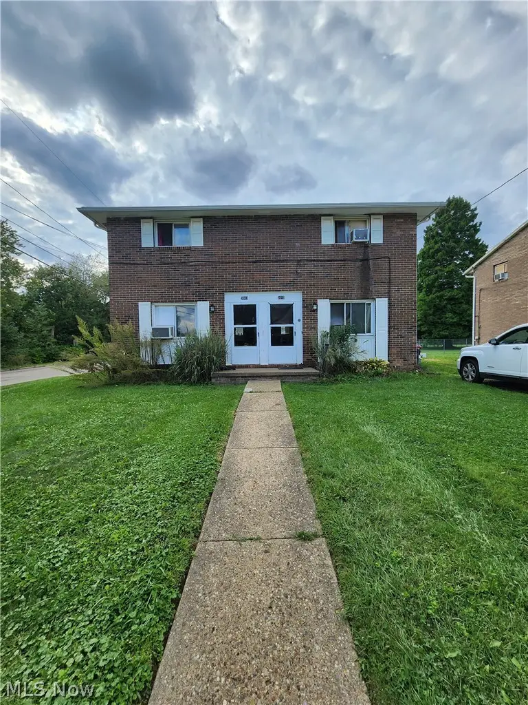 3003 Coventry Ne Boulevard, Canton, OH 44705 - #1